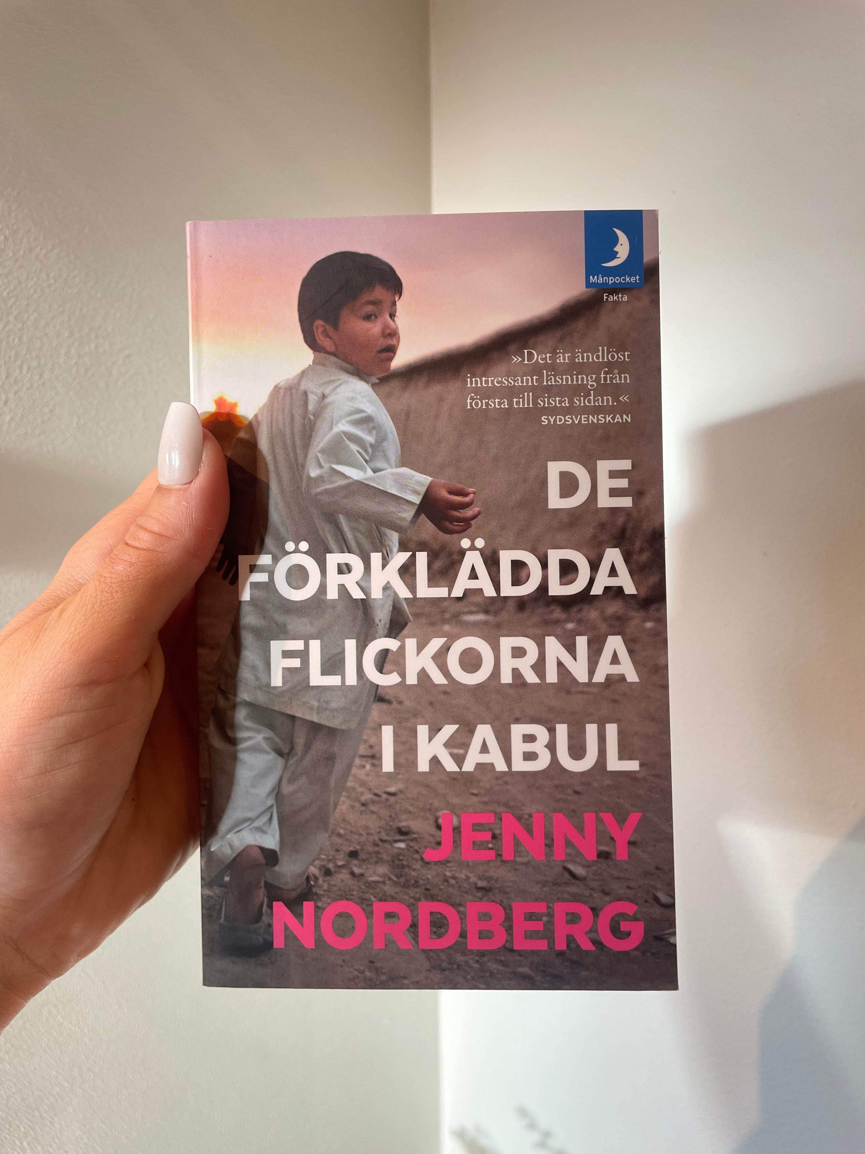 De förklädda flickorna i Kabul – framsida