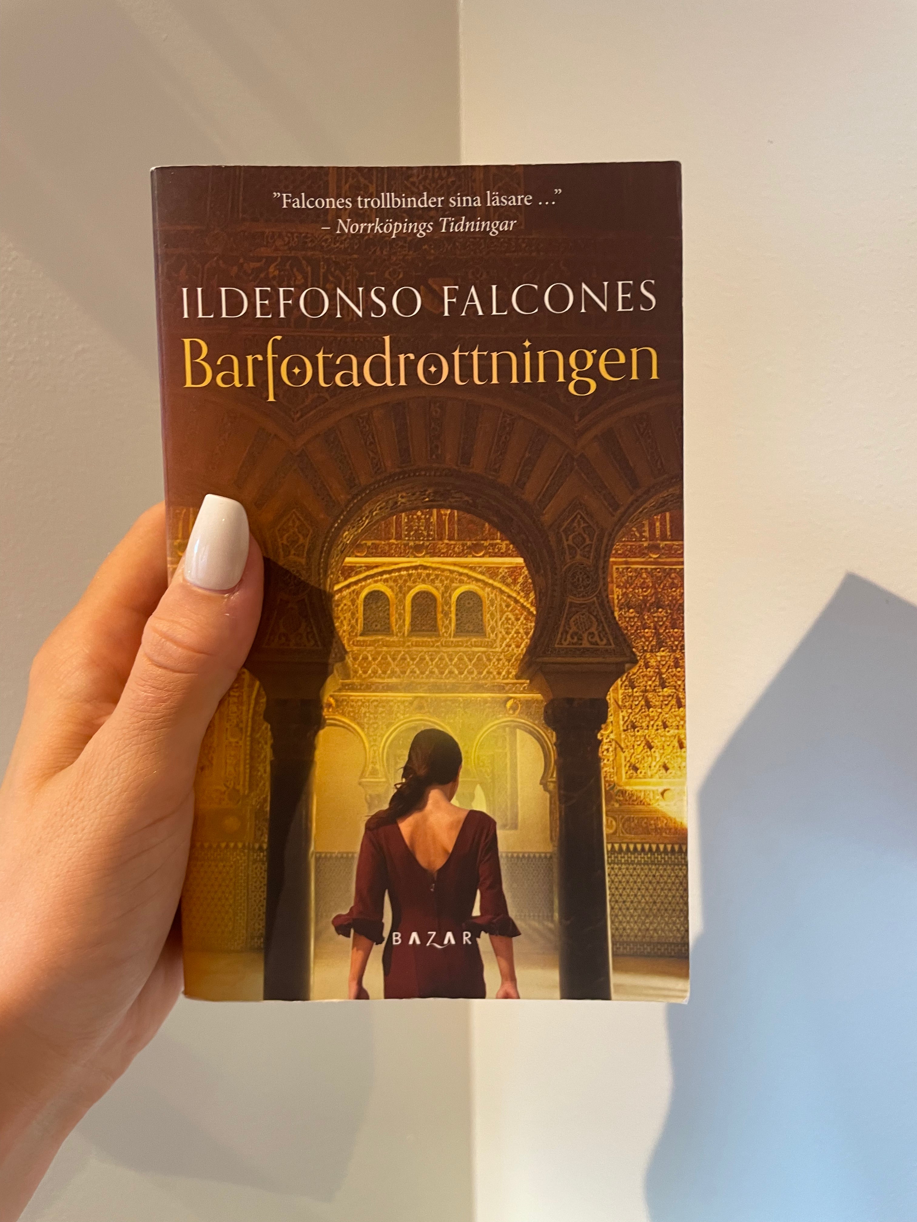 Barfotadrottningen – framsida