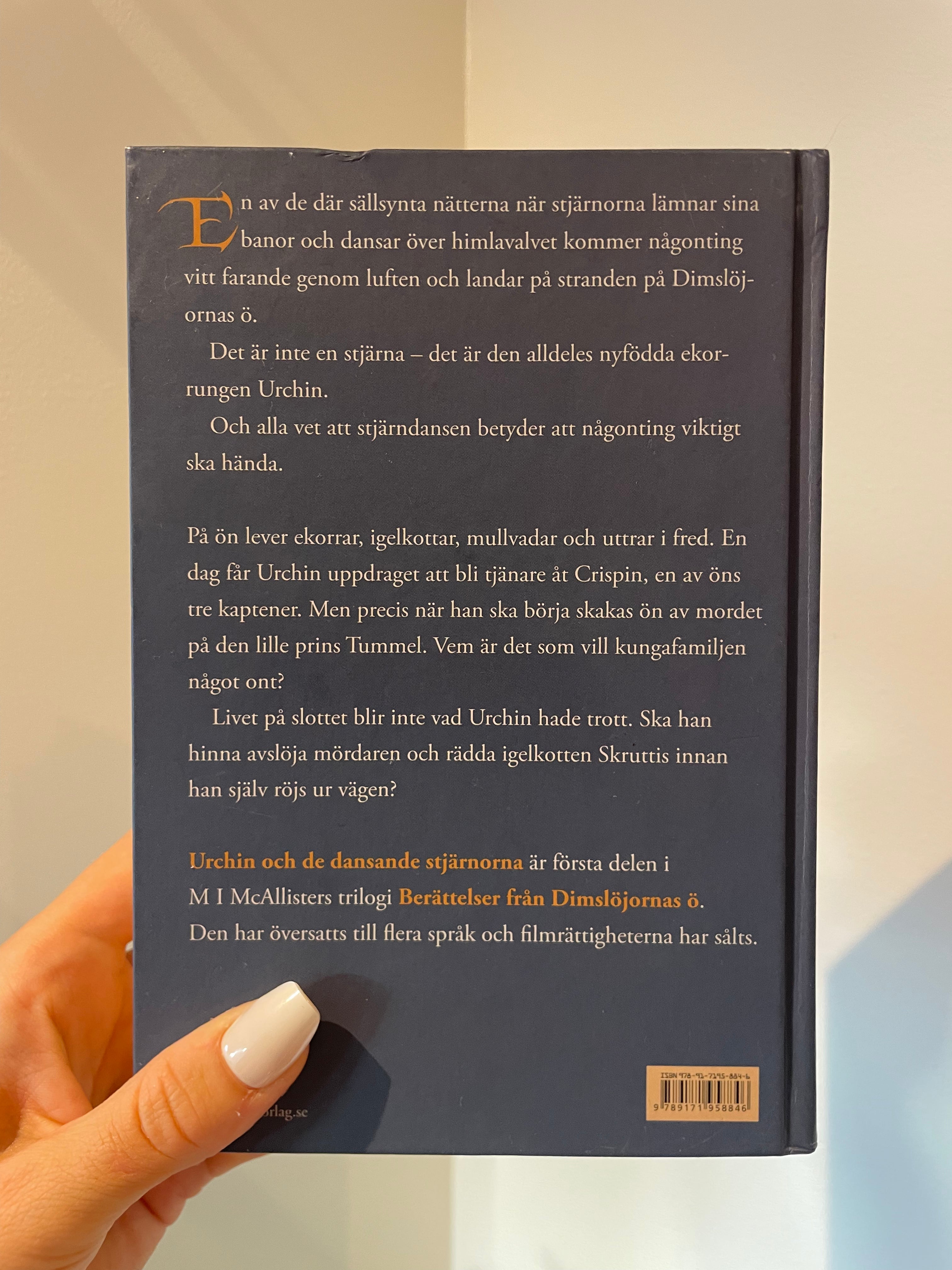 Urchin och de dansande stjärnorna – baksida