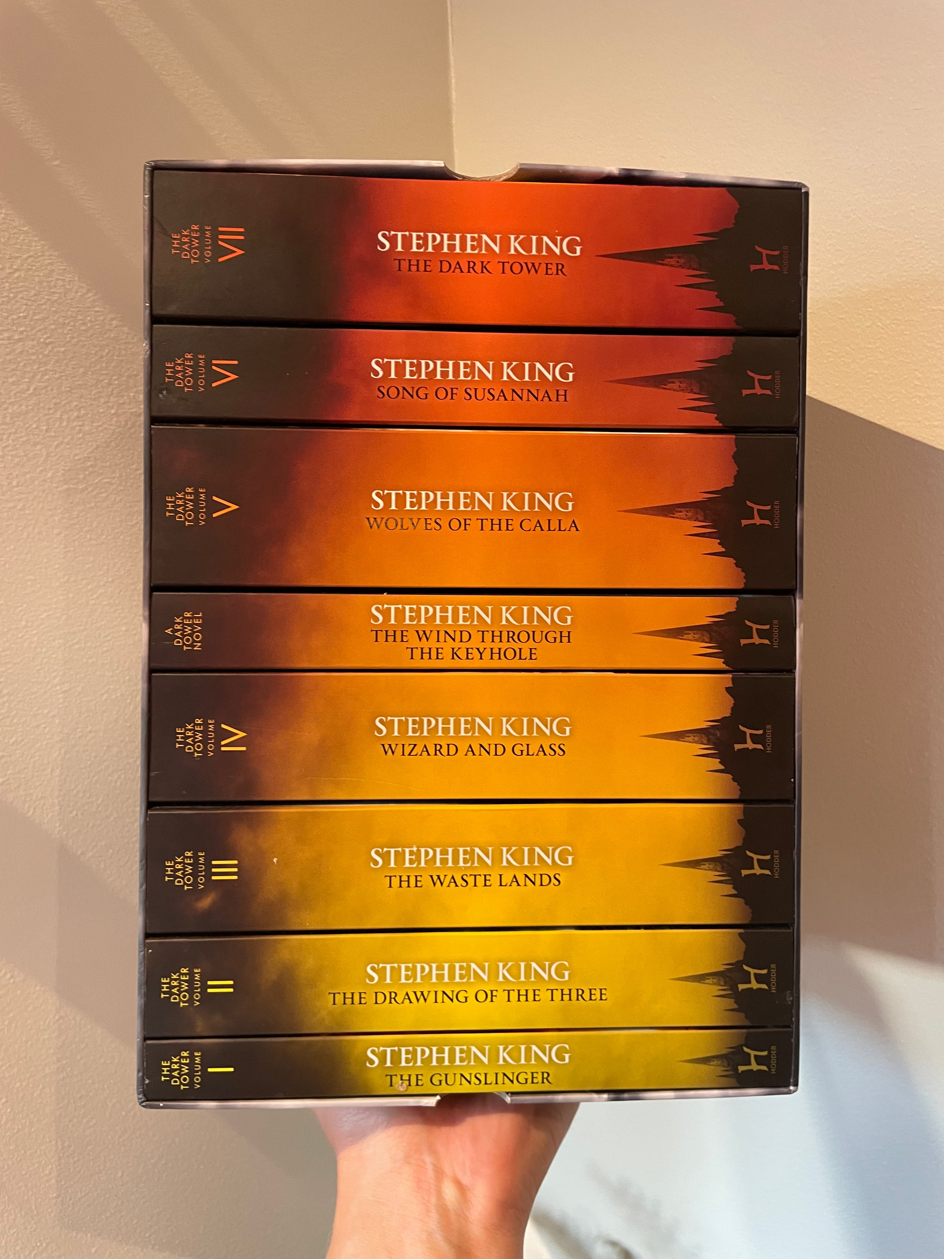 The Dark Tower box – alla ryggar