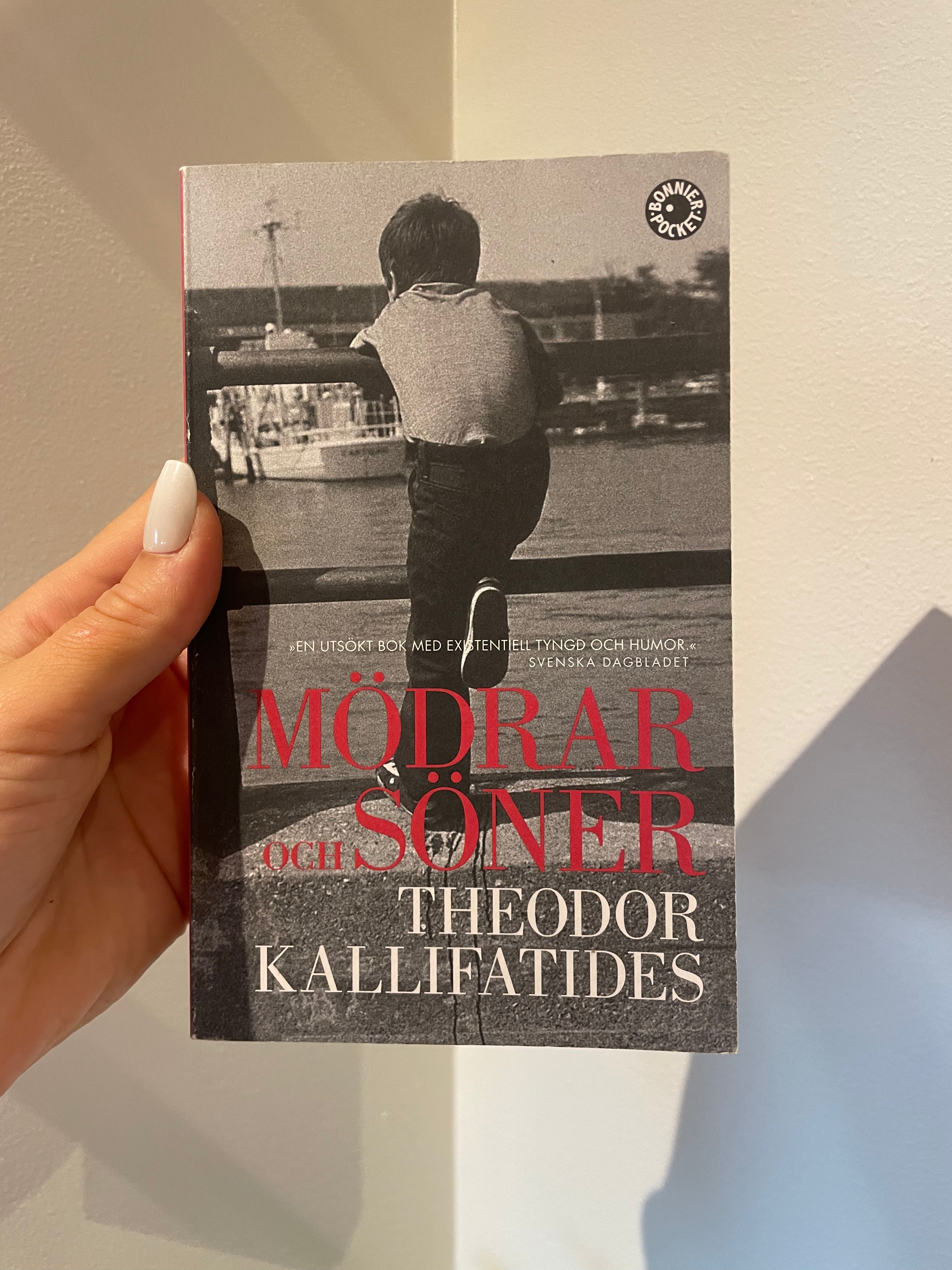 Mödrar och söner – framsida