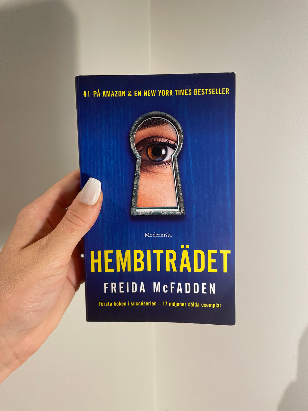 Hembiträdet – framsida