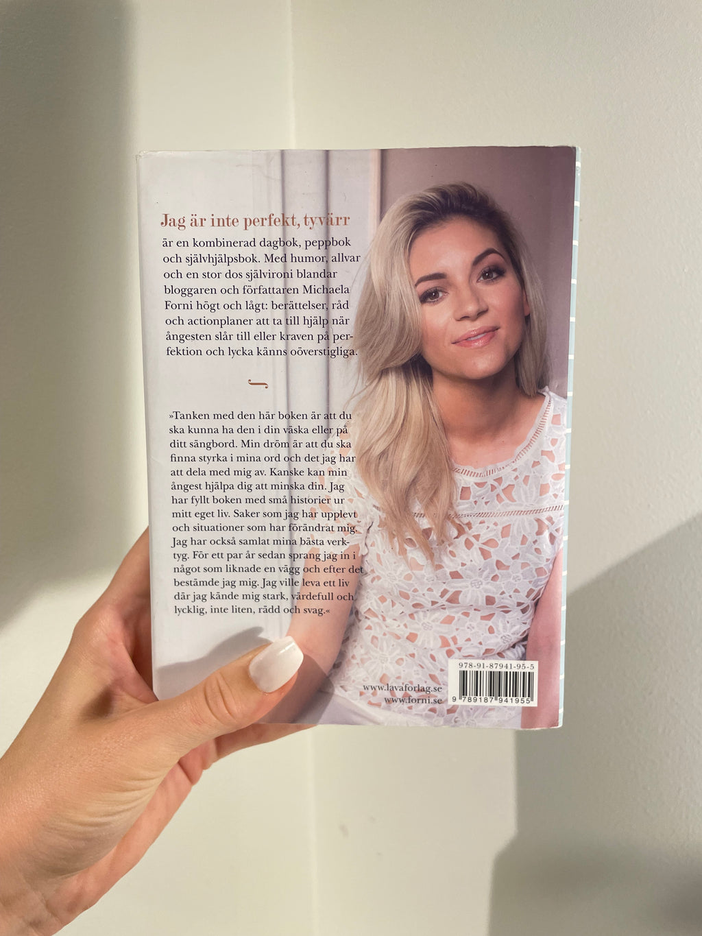 Jag är inte perfekt, tyvärr – baksida